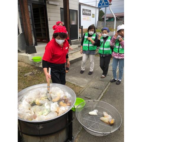 炊き出しの指導の様子