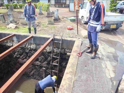 貯水池の泥上げ02