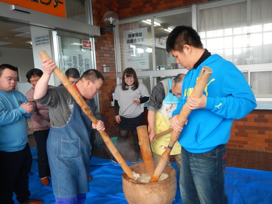 もちつきの様子