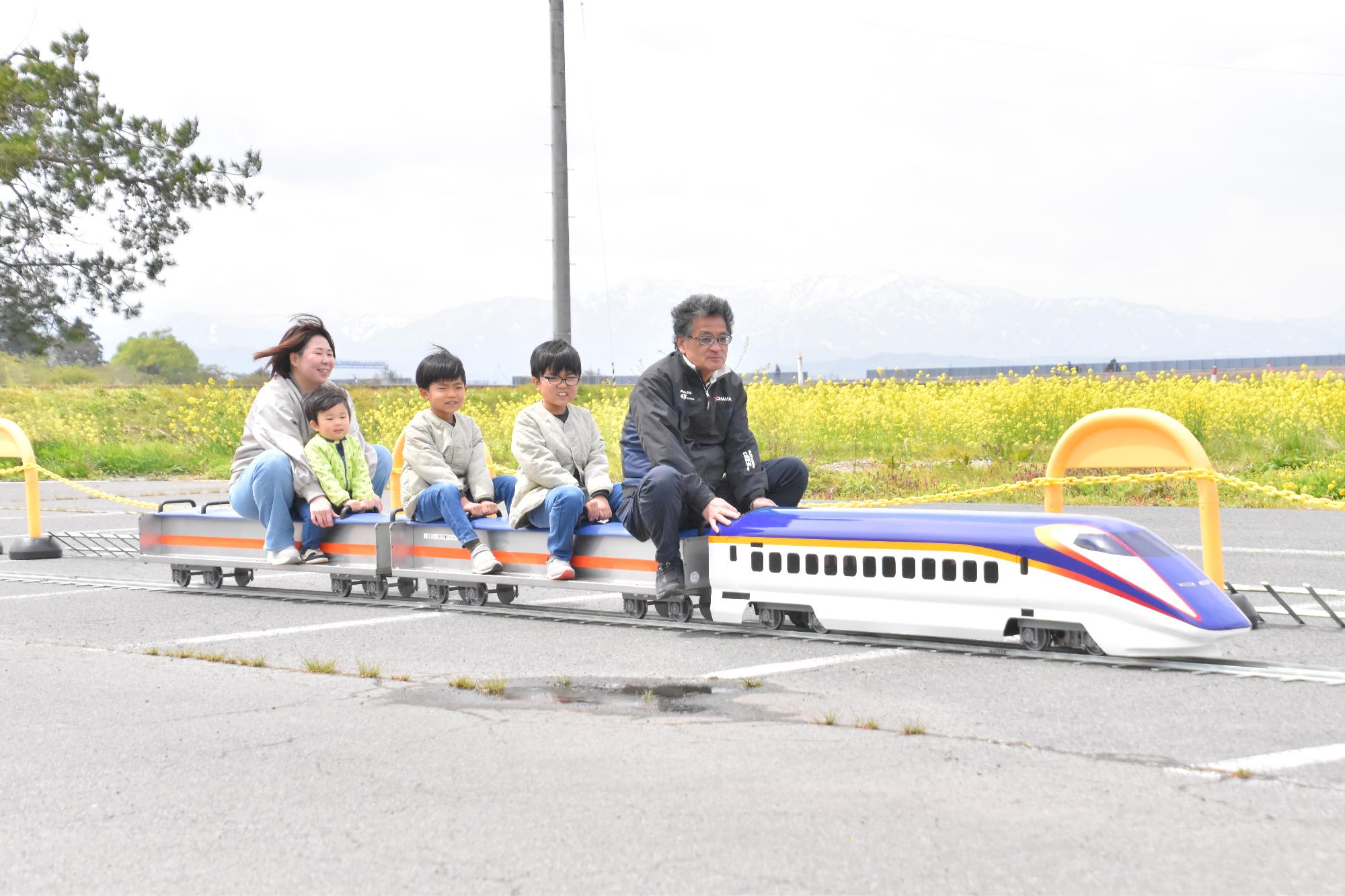 ミニ新幹線乗車体験