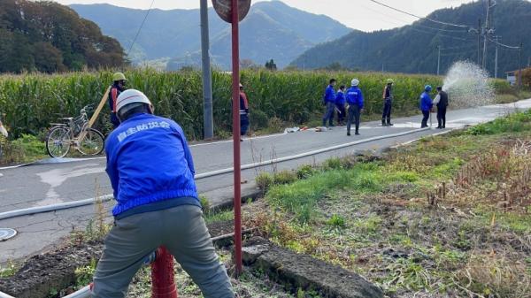 筋集落 地区民との消火訓練03