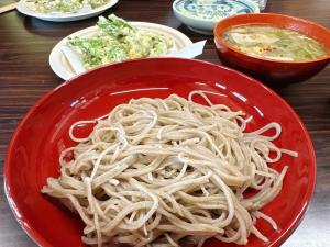 昼食会